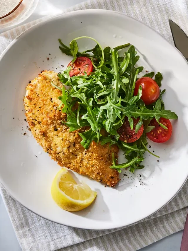 EWL-chicken-milanese-with-arugula-cherry-tomato-salad-step-05-2350-d291610b47c94b2aa23557e37b0fe10d
